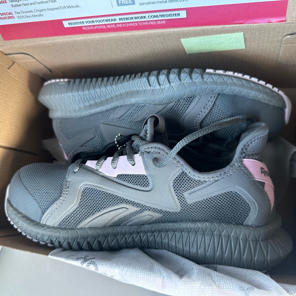 Reebok Work Women's Flexagon 3.0 Safety Toe Athletic Work Shoe 6.5